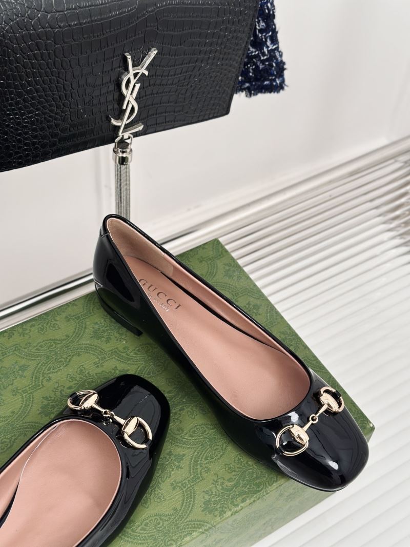 Gucci Flat Shoes